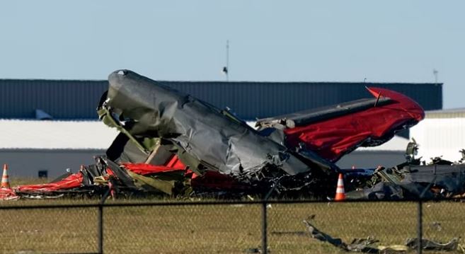 नेशनल चैंपियनशिप एयर शो में आपस में टकराए  दो विमान,  दोनों पायलट की मौत