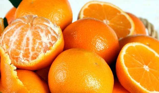 सर्दी में रोजाना एक संतरा खाने से शरीर को मिलते हैं ये गजब के फायदे, एक सप्ताह आजमा कर देखिए