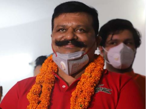 भाजपा नेता व पूर्व विधायक चैम्पियन के खिलाफ मुकदमा दर्ज