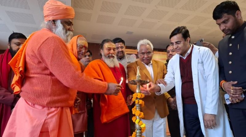 श्री महंत इन्दिरेश अस्पताल के कैंसर जागरूकता शिविर का उठाया लाभ